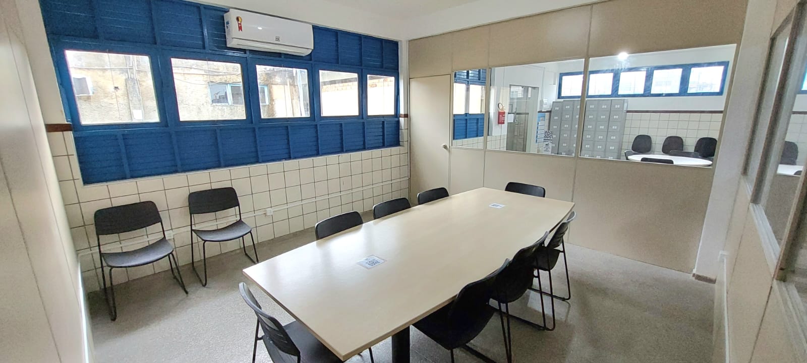 sala de estudo em grupo