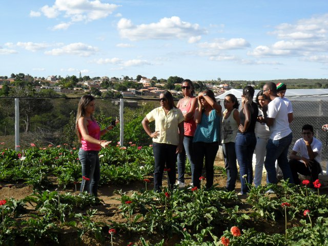 Visita técnica orientada à Mineradora Vanádio de Maracás S/A dos alunos e professores do curso de Licenciatura em Química do CFP/UFRB