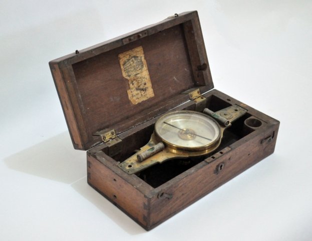 Acervo - Coleção de Instrumentos científicos