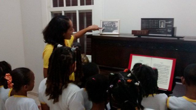 Visita guiada com os alunos do 2º ano da Escola Joaquim de Medeiros