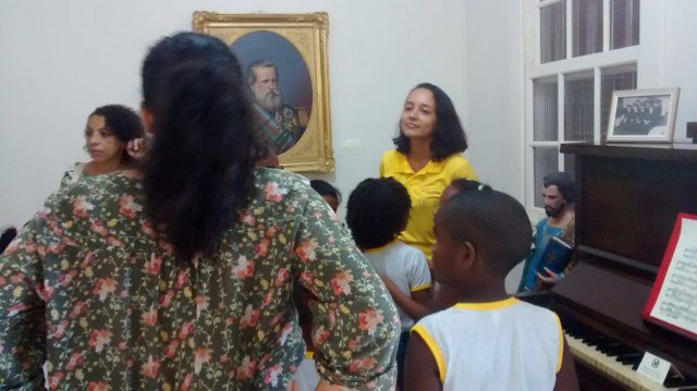 Visita guiada com os alunos do 2º ano da Escola Joaquim de Medeiros