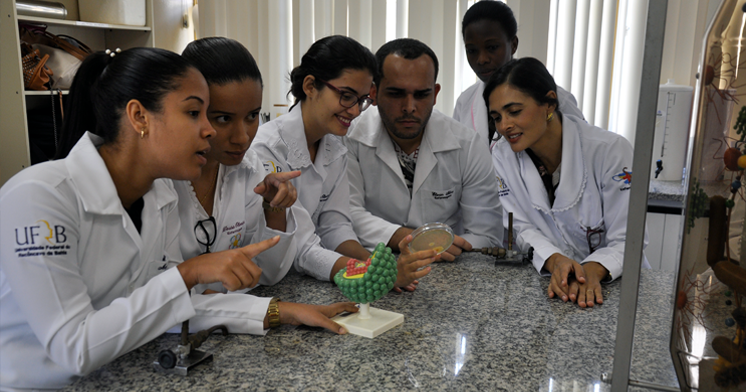 UFRB received the Highlight of the Year Award in Scientific Initiation and Technology from CNPq, Institutional Merit category 2013. UFRB received the Highlight of the Year Award in Scientific Initiation and Technology from CNPq, Institutional Merit category 2013.