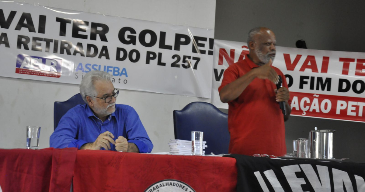 Deputado Luiz Alberto participa do ciclo de debates acadêmicos sobre democracia e a atual conjuntura política brasileira na UFRB, em 2016.