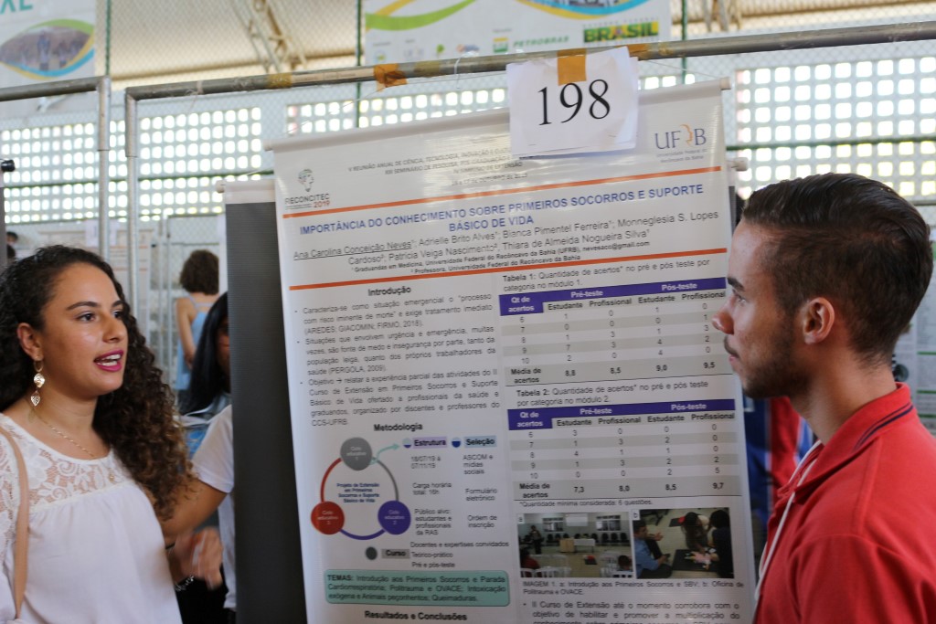 Ana Carolina Neves apresenta trabalho na V Reconcitec.